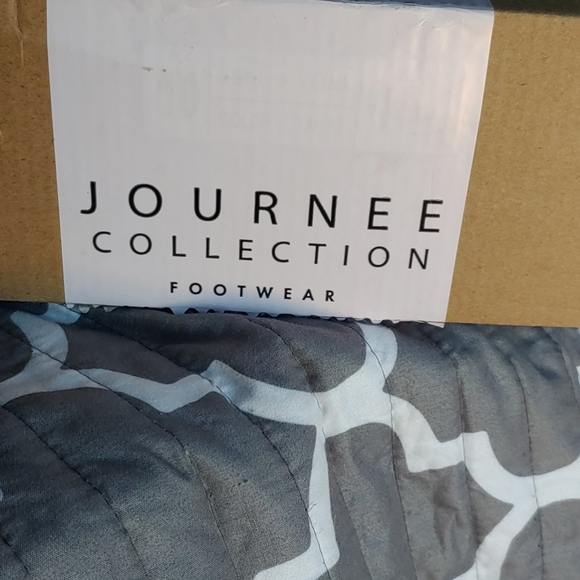 Pretty taupe shoes New - Picture 7 of 8